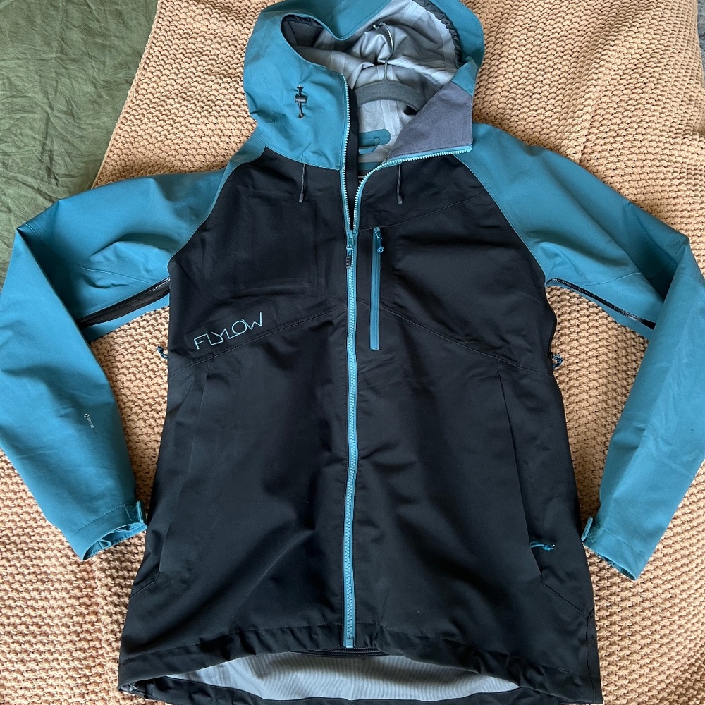 Flylow Women’s Hard Shell Ski Jacket | Like New ✨